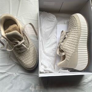 Dolce Vita Natural Knit Sneakers